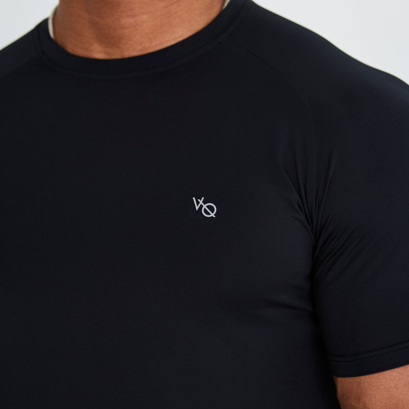 Vanquish Essential Black Performance Short Sleeve T Shirt 5枚目の画像