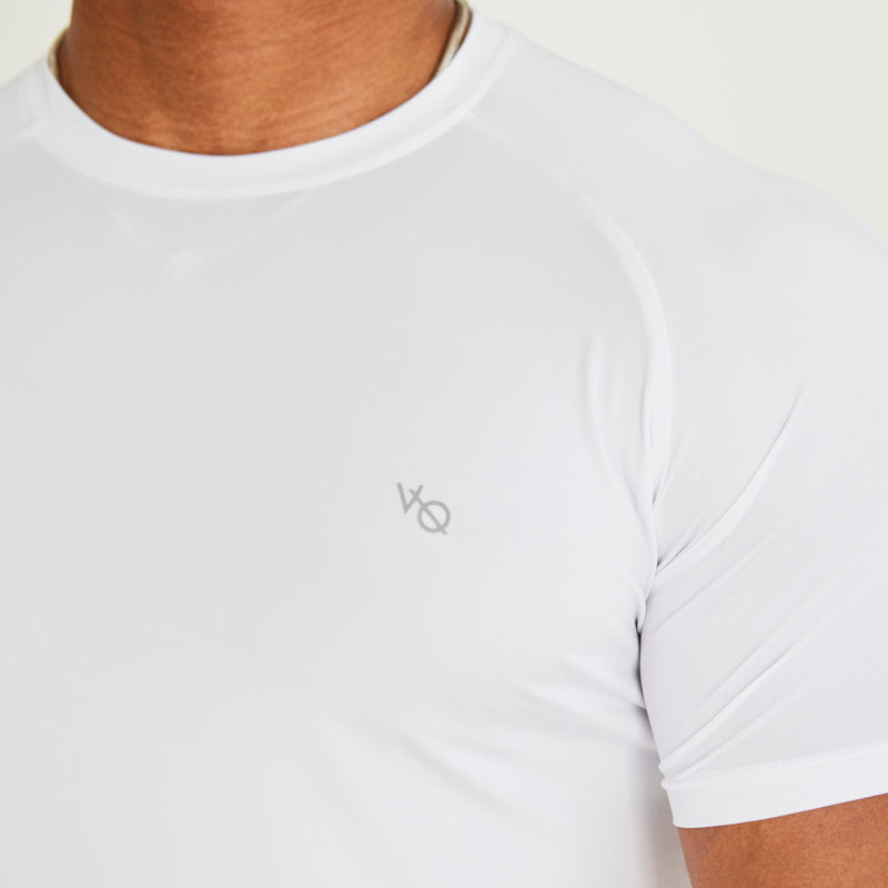 Vanquish Essential White Performance Short Sleeve T Shirt 6枚目の画像