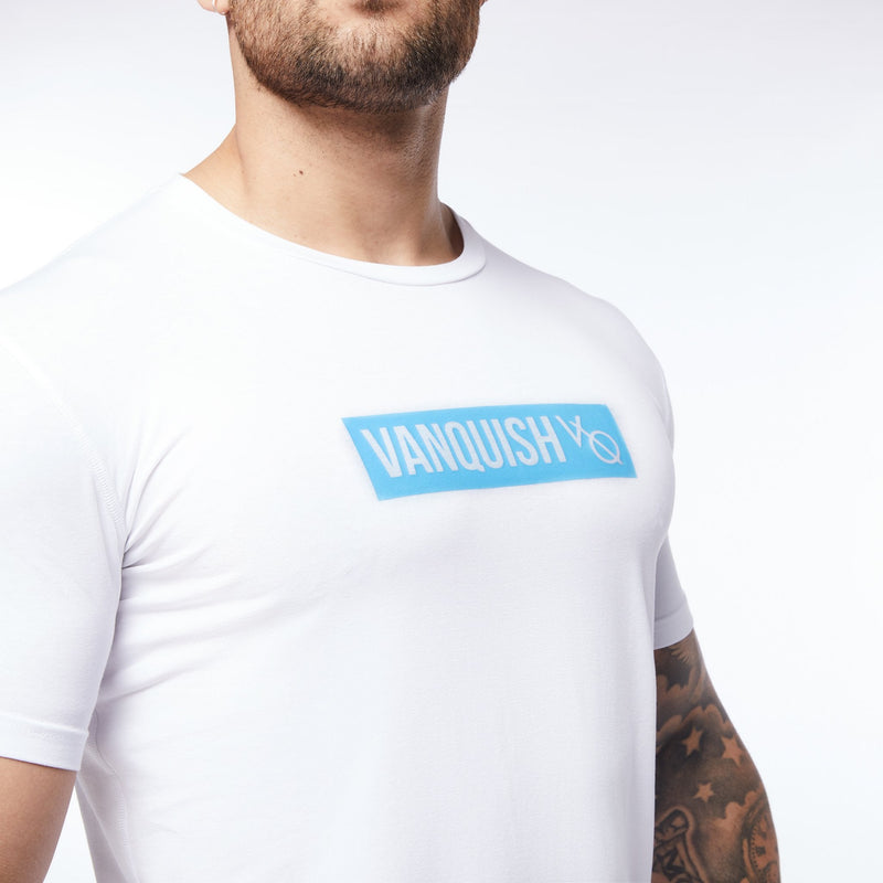 VANQUISH FITNESS Box Logoモデル ブルー on ホワイト ショートスリーブ Tシャツ 国内発送 2枚目の画像