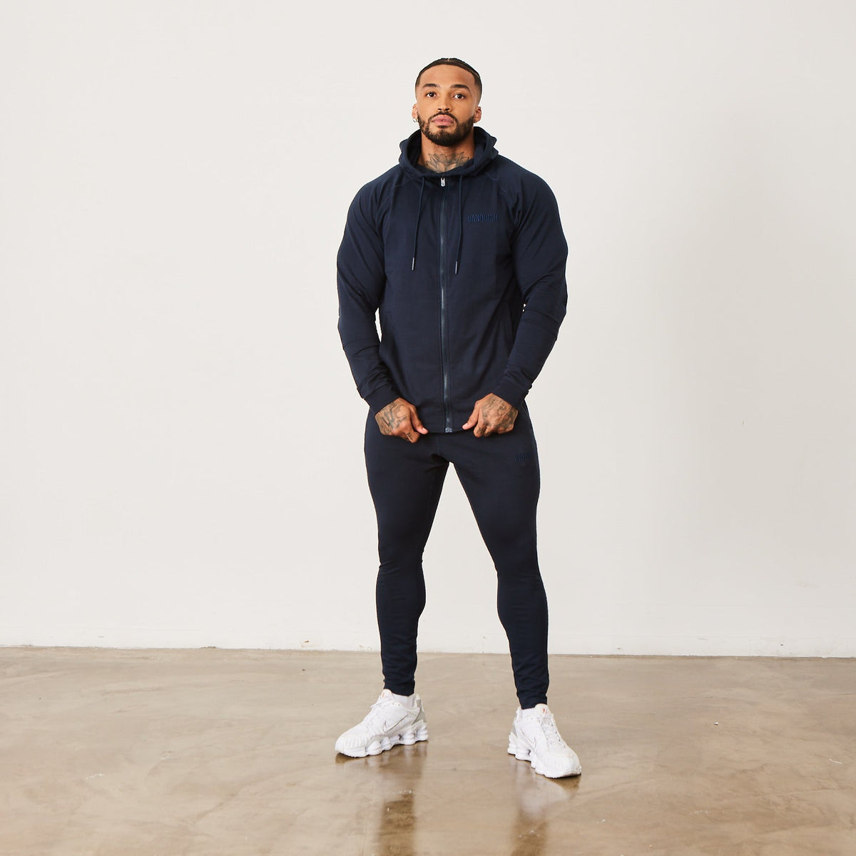VANQUISH FITNESS■V2 フルジップ フロント パーカー Smallのみ】VANQUISH FITNESS Eclipseモデル V2ネイビーブルー