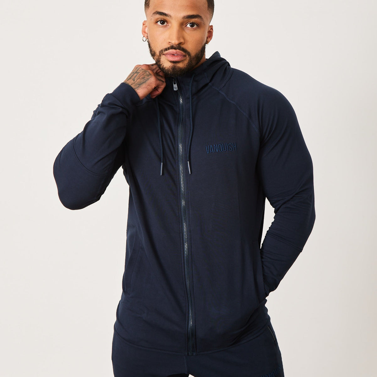 VANQUISH パーカー ネイビー (L) Smallのみ】VANQUISH FITNESS Eclipseモデル V2ネイビーブルー